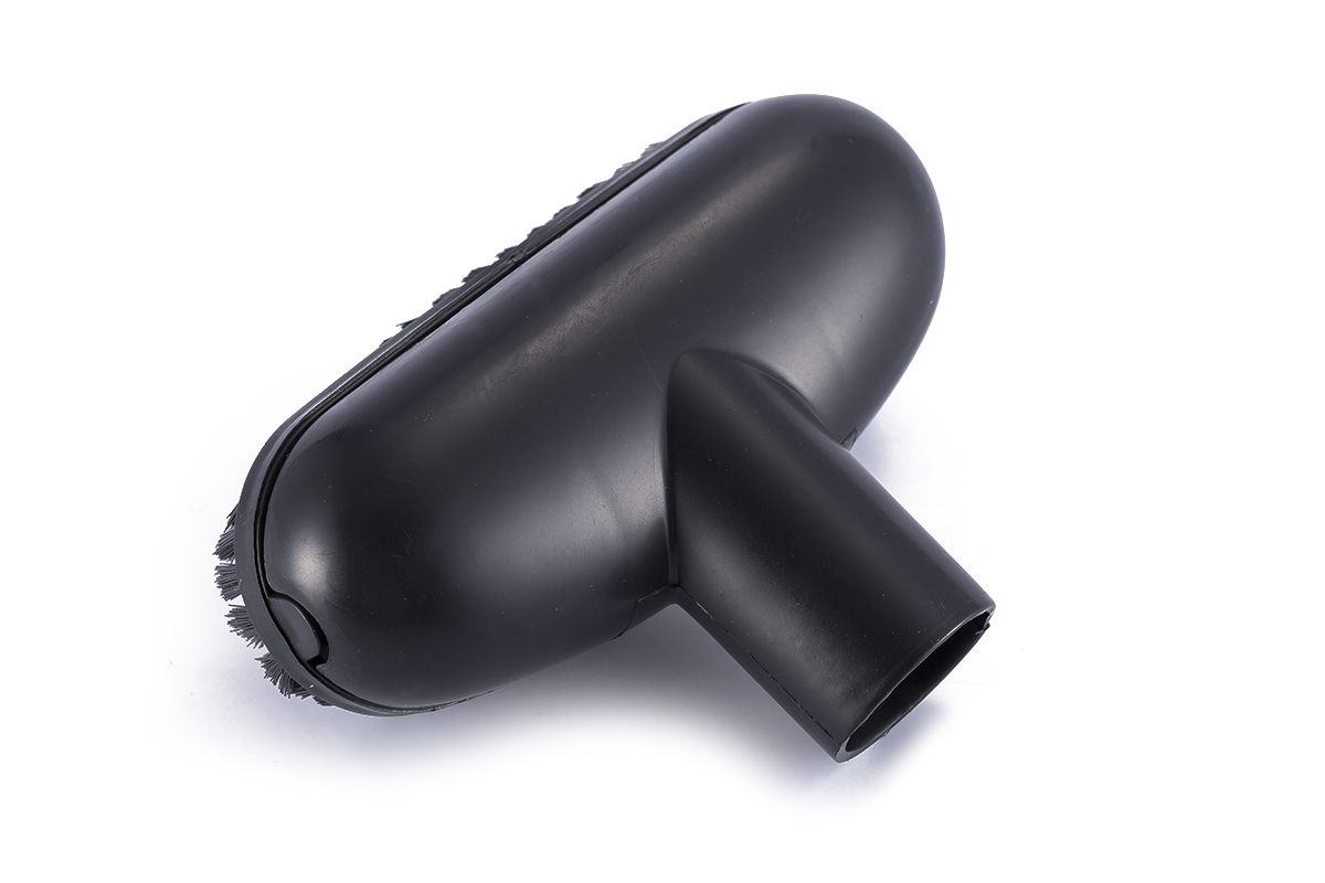 Car wash dryer vacuum brush